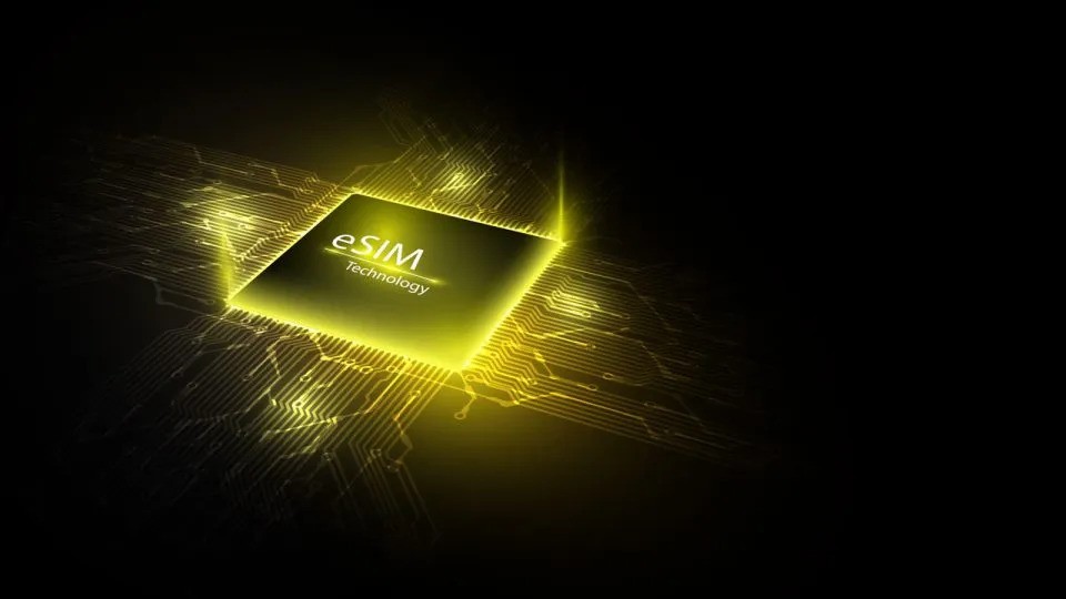 Co když iPhone nemá fyzickou SIMku? E-SIM si vyřídíš během chvilky z pohodlí domova.