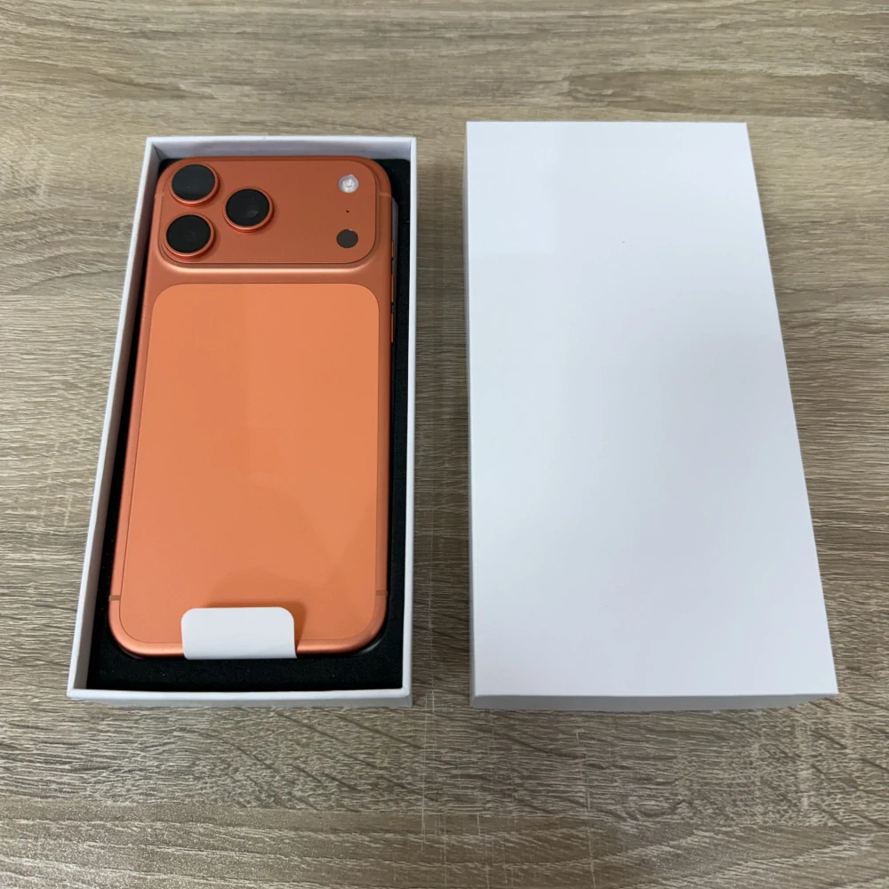 Apple iPhone 17 Pro Max 512GB Kosmicky oranžová - Rozbaleno
