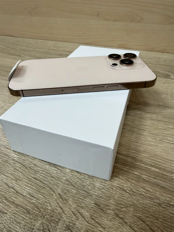 Apple iPhone 16 Pro 512GB Pouštní titan - Rozbaleno