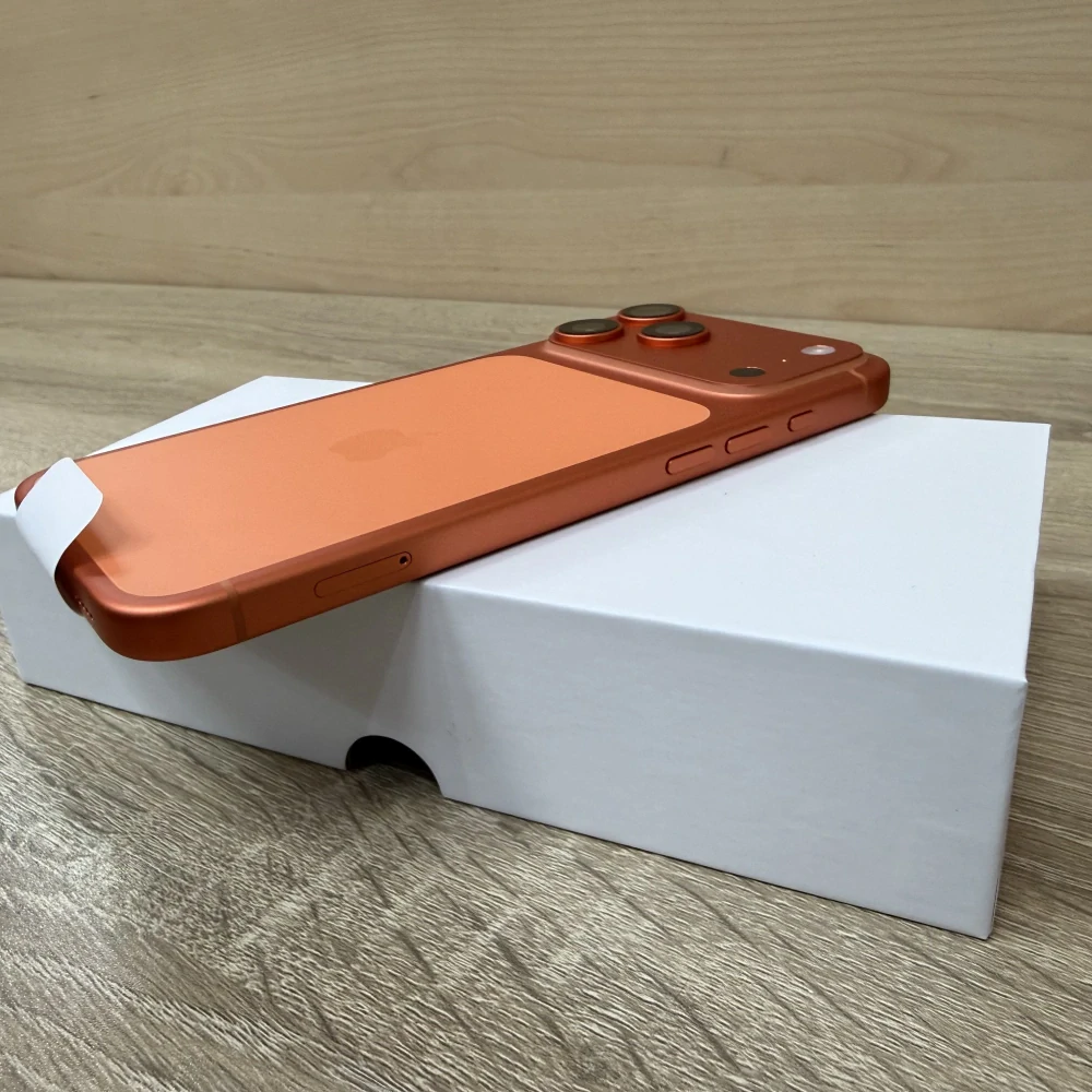 Apple iPhone 17 Pro Max 512GB Kosmicky oranžová - Rozbaleno